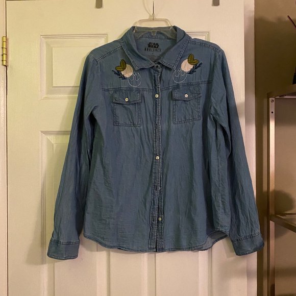 Star Wars Box Lunch R2D2 Button Down - Picture 5 of 5